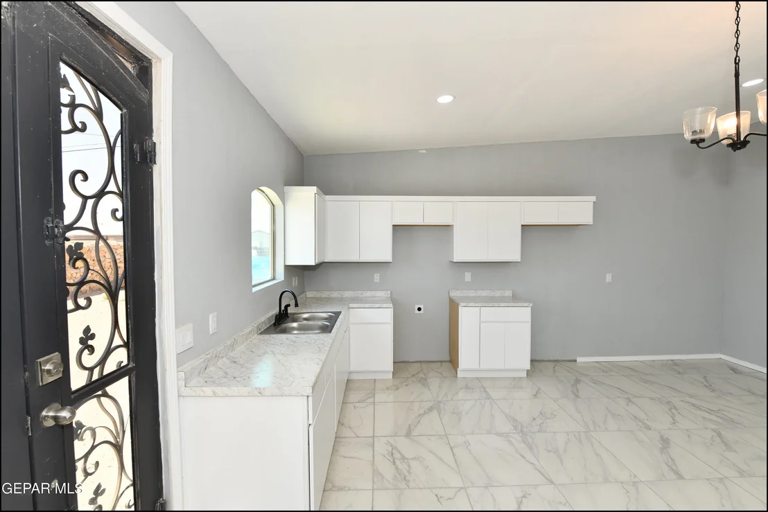Photo of 1017 Ojinaga Road