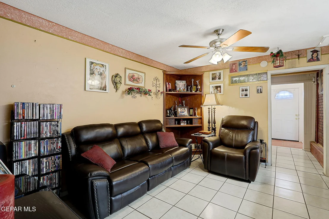 Photo of 8156 Sharp Road
