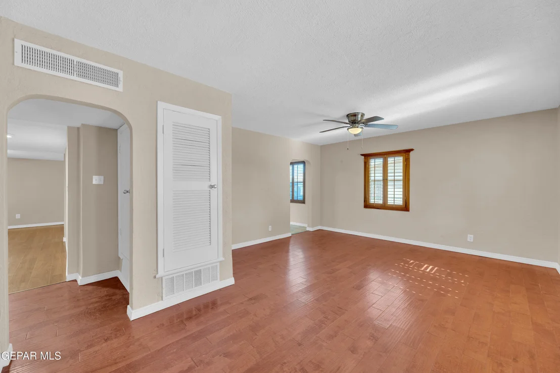 Photo of 3411 LEAVELL Avenue