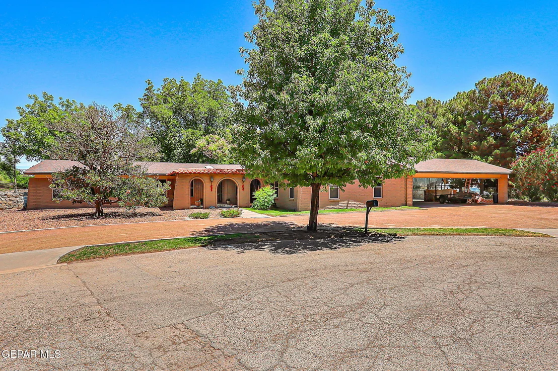 Photo of 713 LIVE OAK Drive