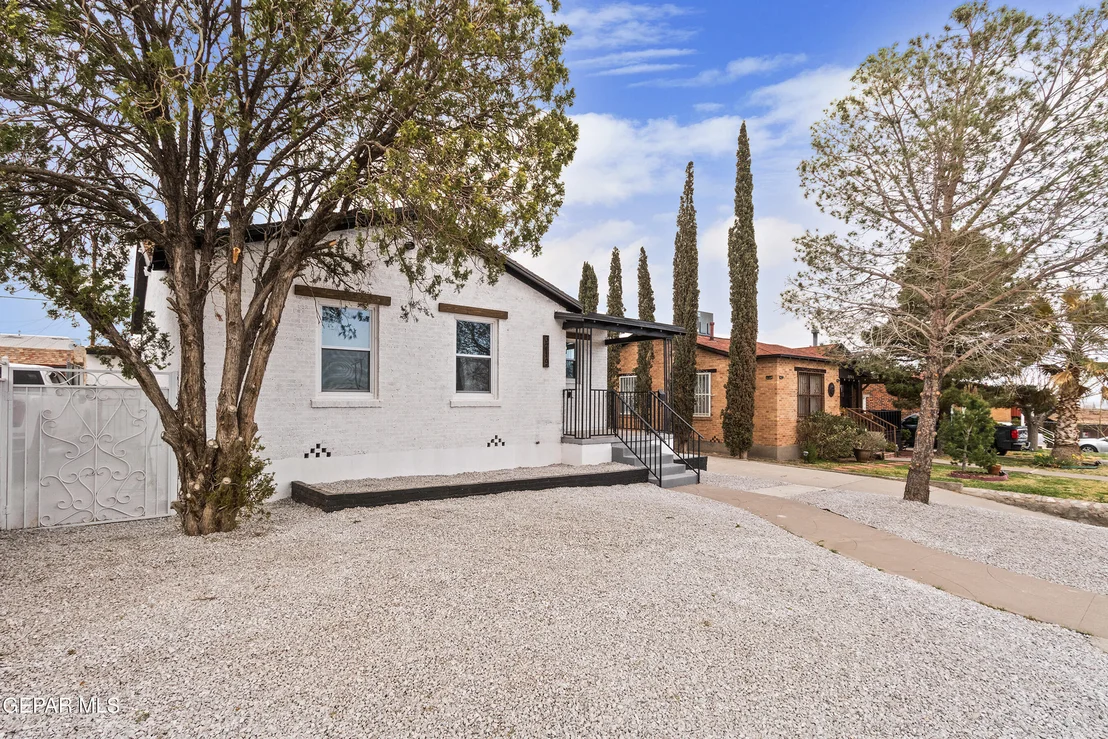 Photo of 3719 Jackson ave Avenue