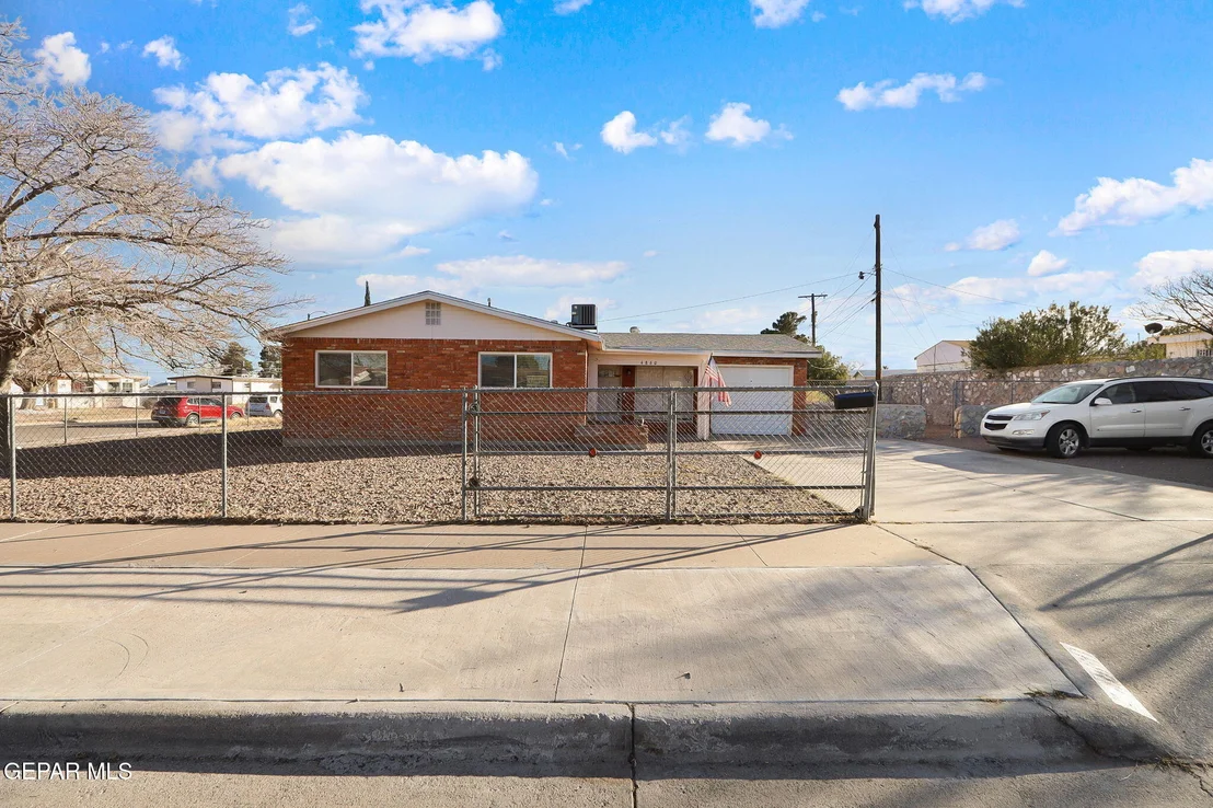 Photo of 4860 Winthrop Drive