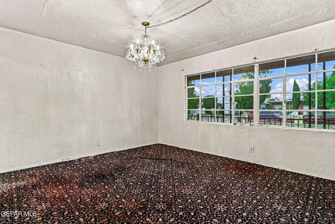 Photo of 637 Alicia Drive
