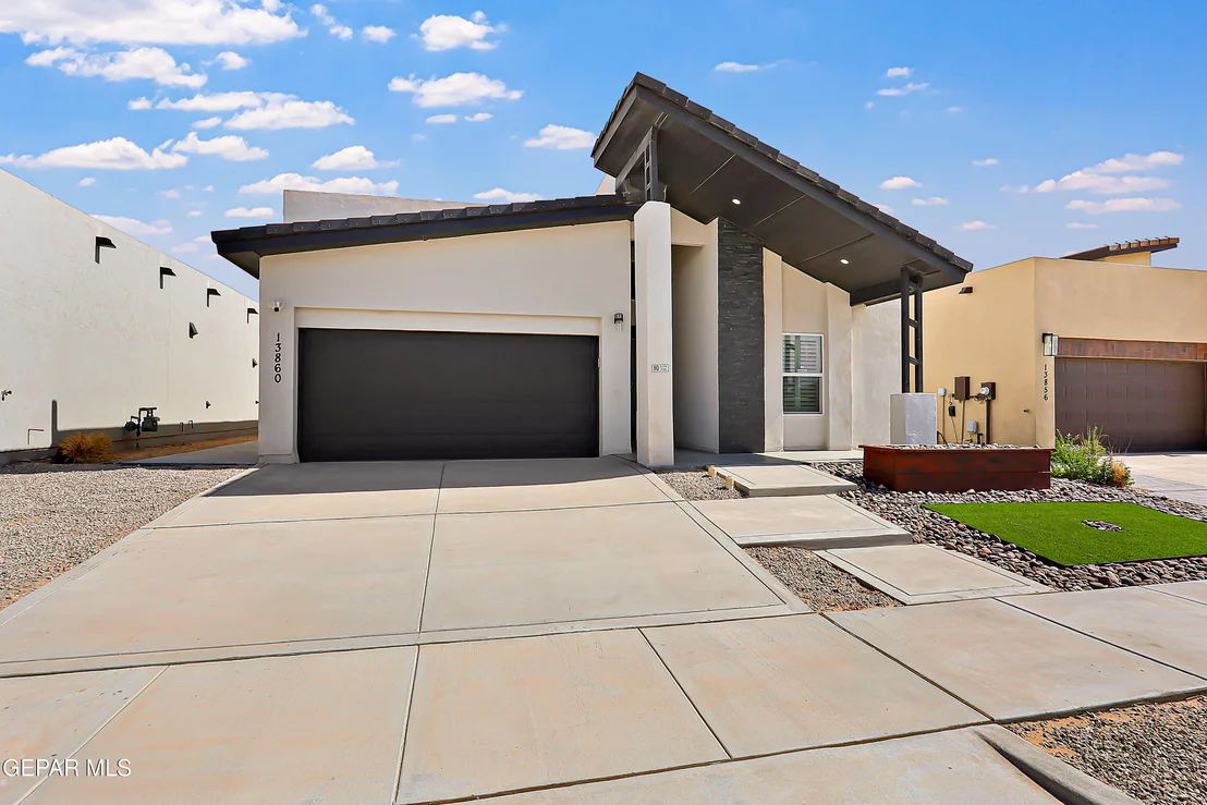 Photo of 13860 Summer View Avenue