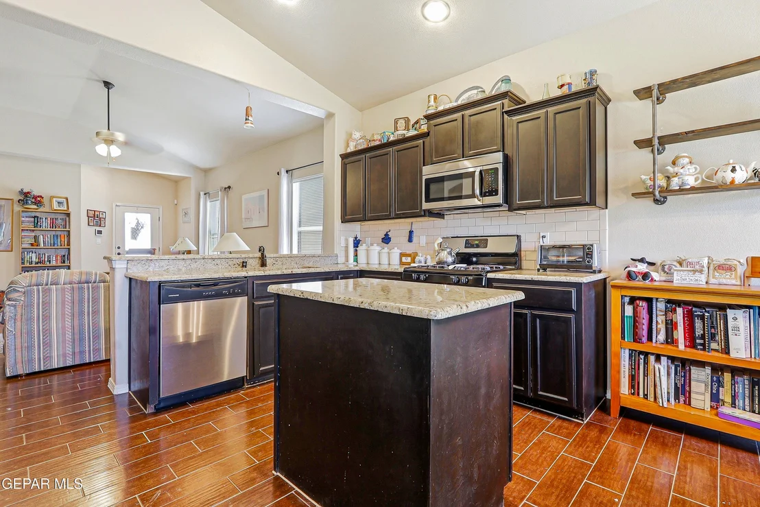 Photo of 7609 RED CEDAR Drive