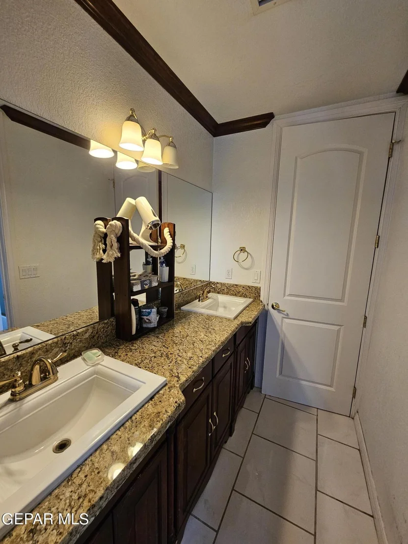 Photo of 6651 Strahan Road