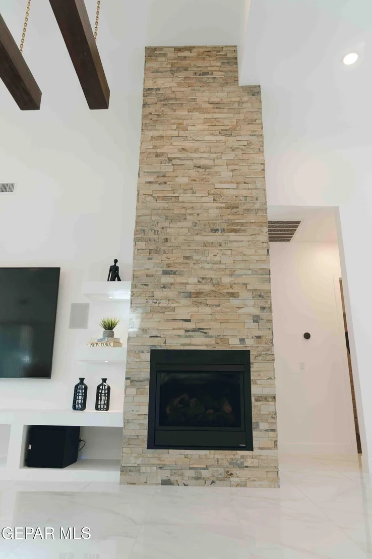 Photo of 653 BIR Circle