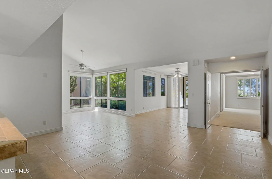 Photo of 1057 LOS JARDINES Circle
