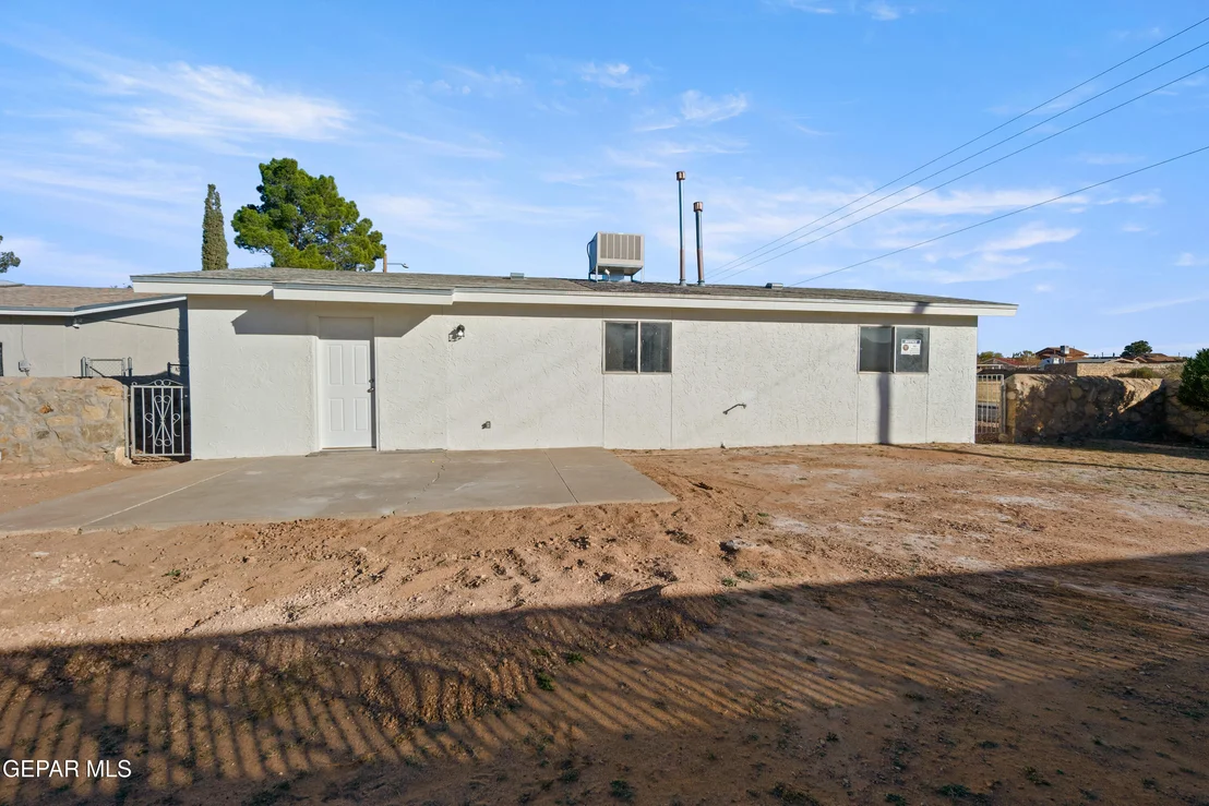Photo of 10701 OPALSTONE Street