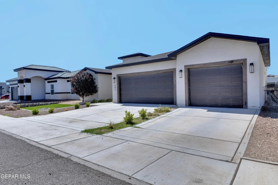 Photo of 304 Rio Pinsaqui Court