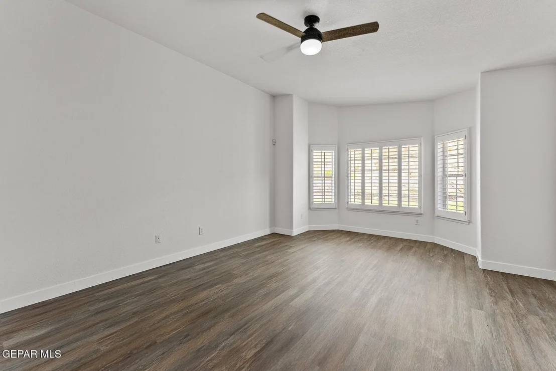 Photo of 6637 WIND RIDGE Drive