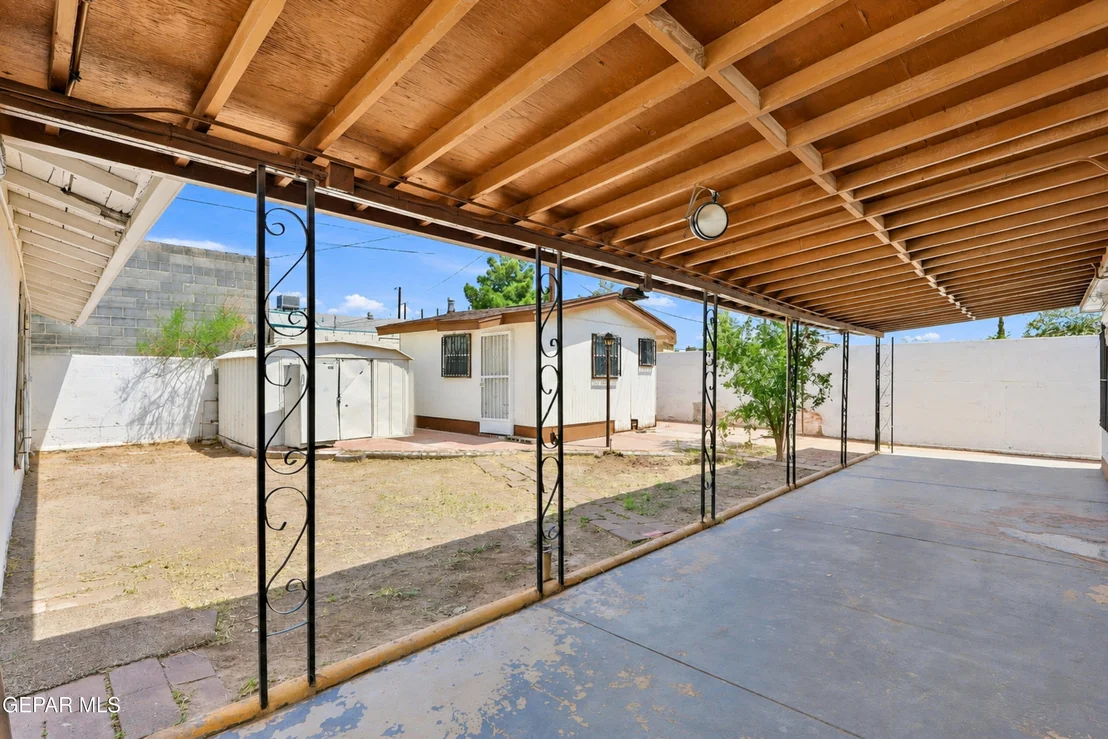 Photo of 7609 MAZATLAN Drive