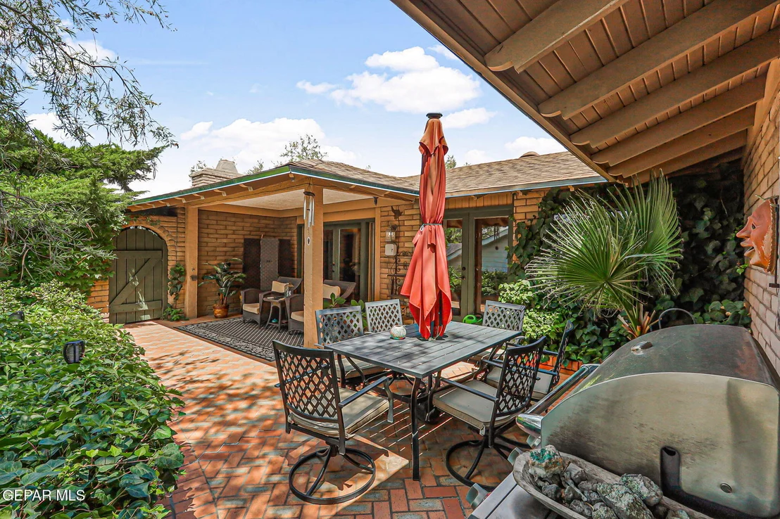 Photo of 4332 DONNYBROOK Place