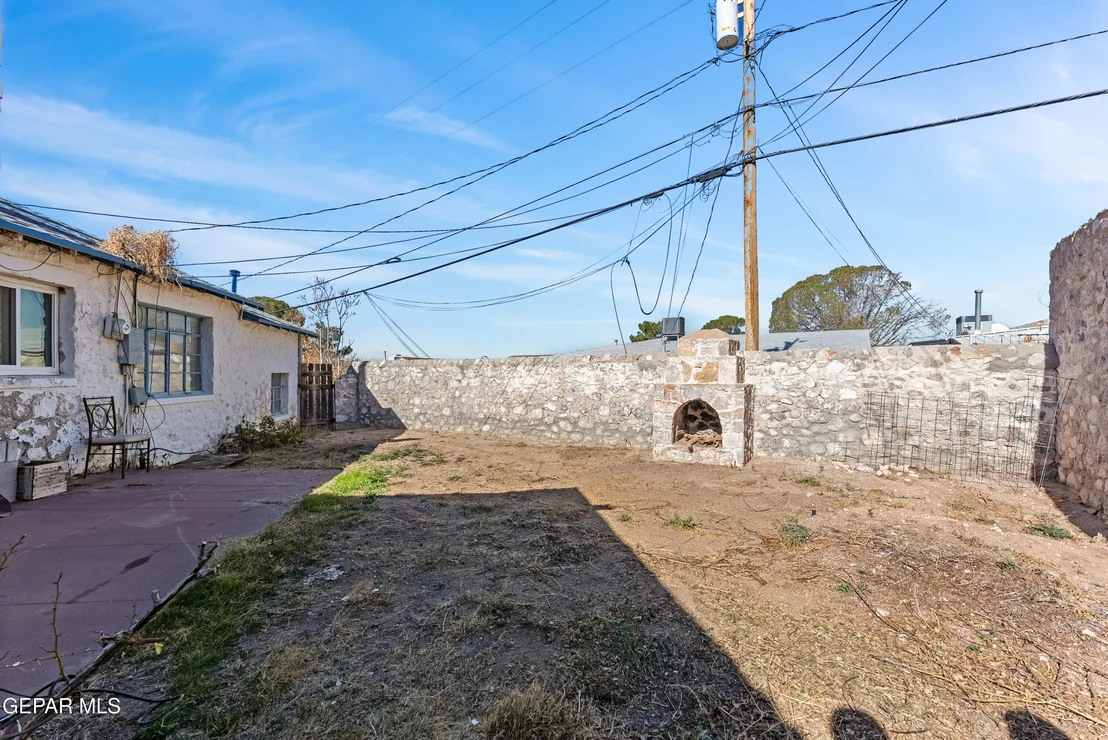 Photo of 1101 MESITA Drive