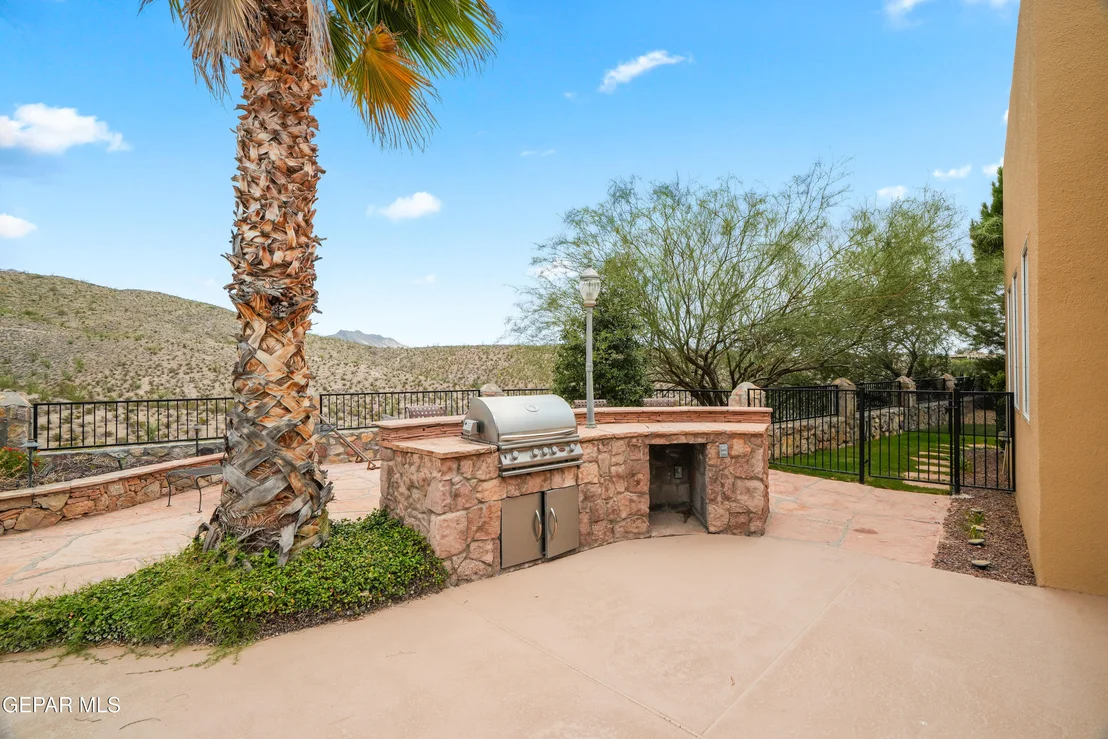 Photo of 6540 CABANA DEL SOL Drive