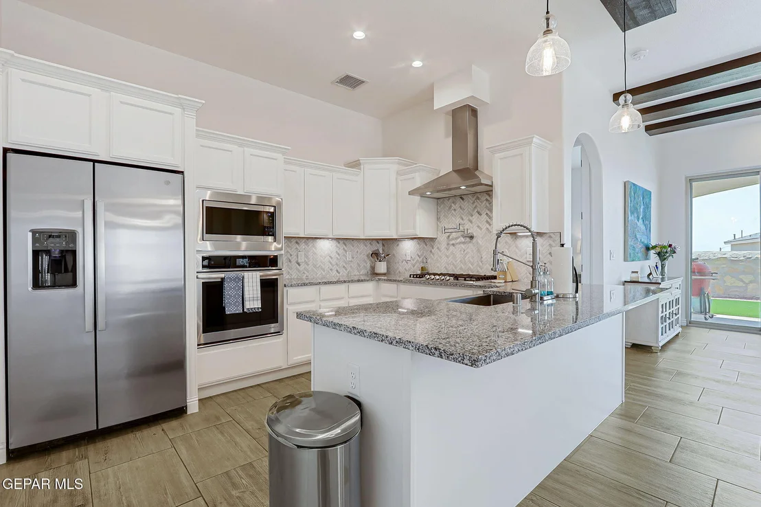 Photo of 293 STOCKELD PARK Place