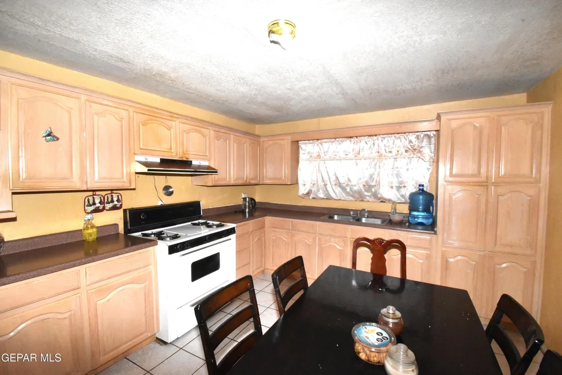 Photo of 809 COACH Road