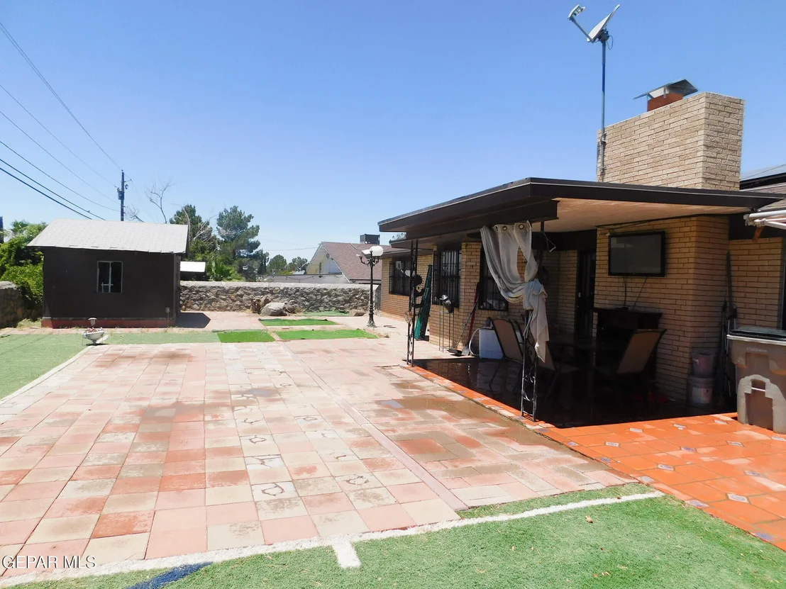 Photo of 624 DE LEON Drive