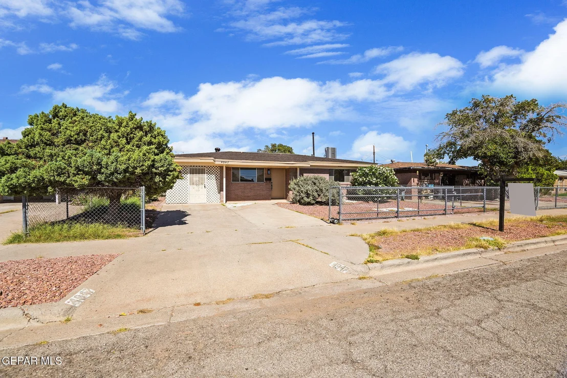 Photo of 4947 AIKEN Lane