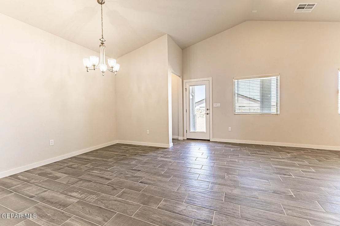 Photo of 913 Pettus Place