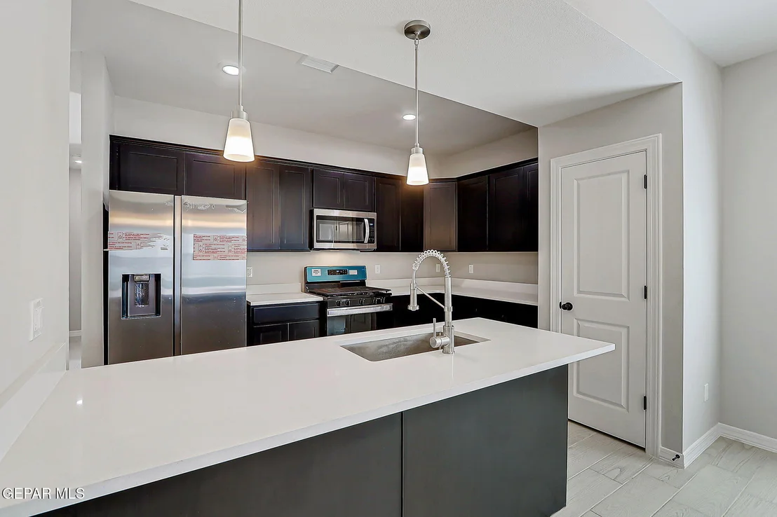 Photo of 3732 Model Lane