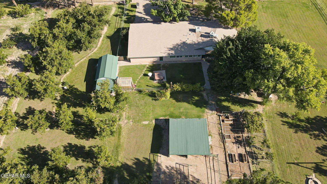 Photo of 136 LAURA GALE Drive