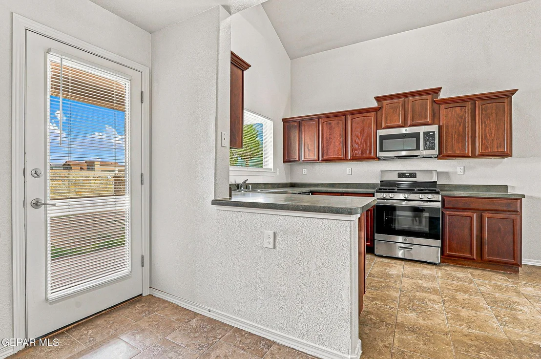 Photo of 12008 COPPER HILL Place