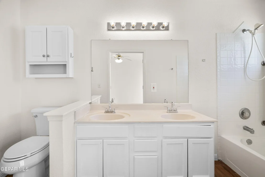 Photo of 7125 Luz De Espejo Drive
