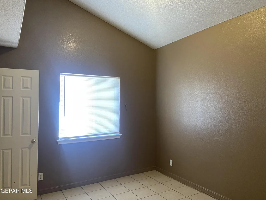 Photo of 1261 Vikki Carr Lane