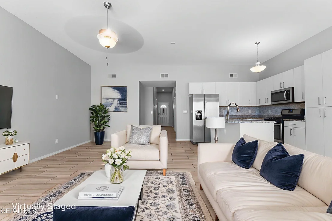 Photo of 938 YELDON Place