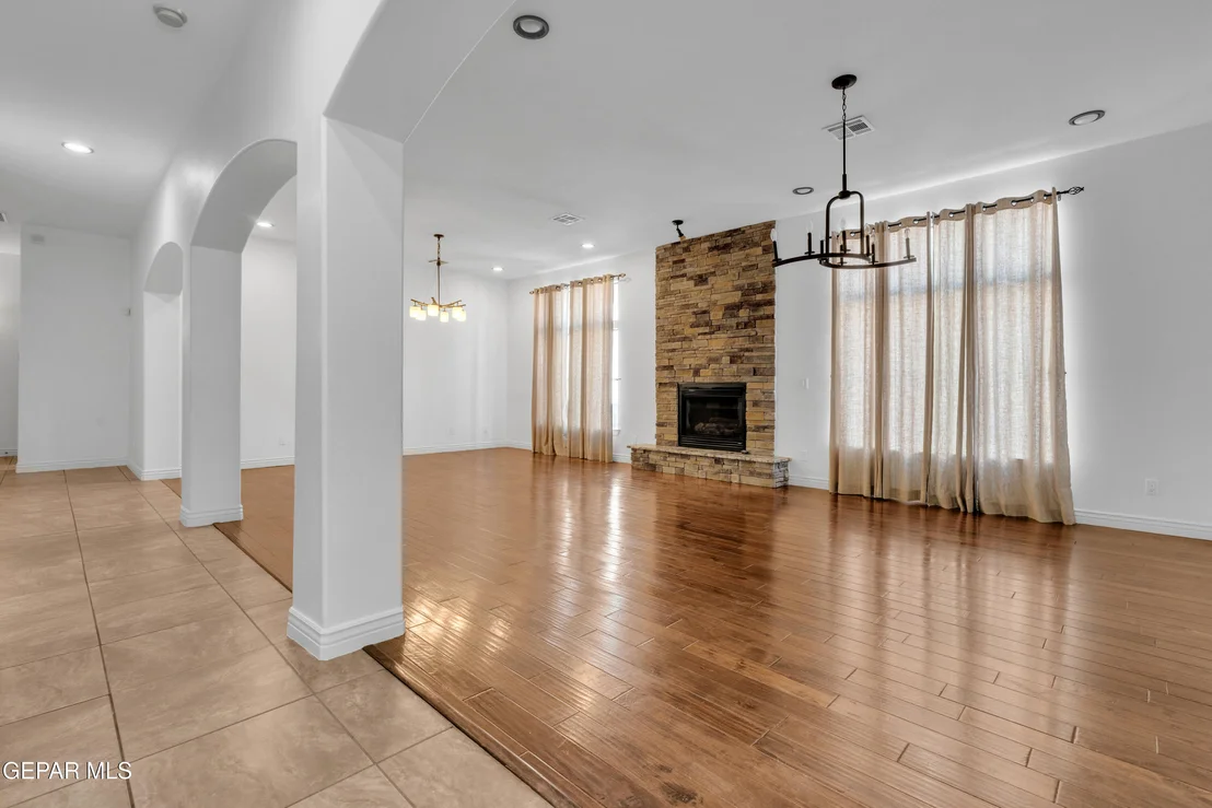 Photo of 5833 SUNDALE Road