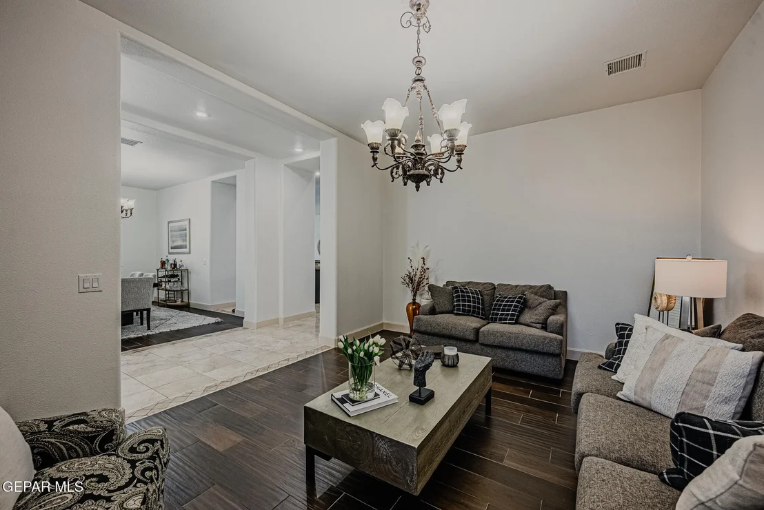 Photo of 6236 FRANKLIN HAWK Avenue