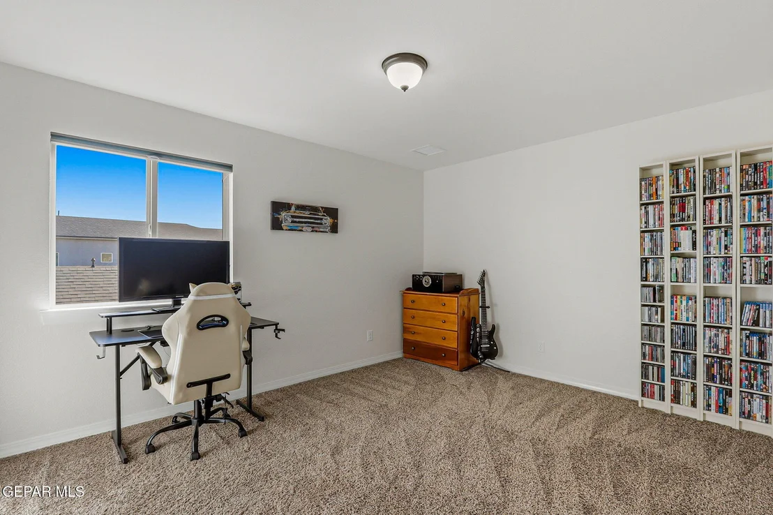 Photo of 14927 PEBBLE HILLS Boulevard