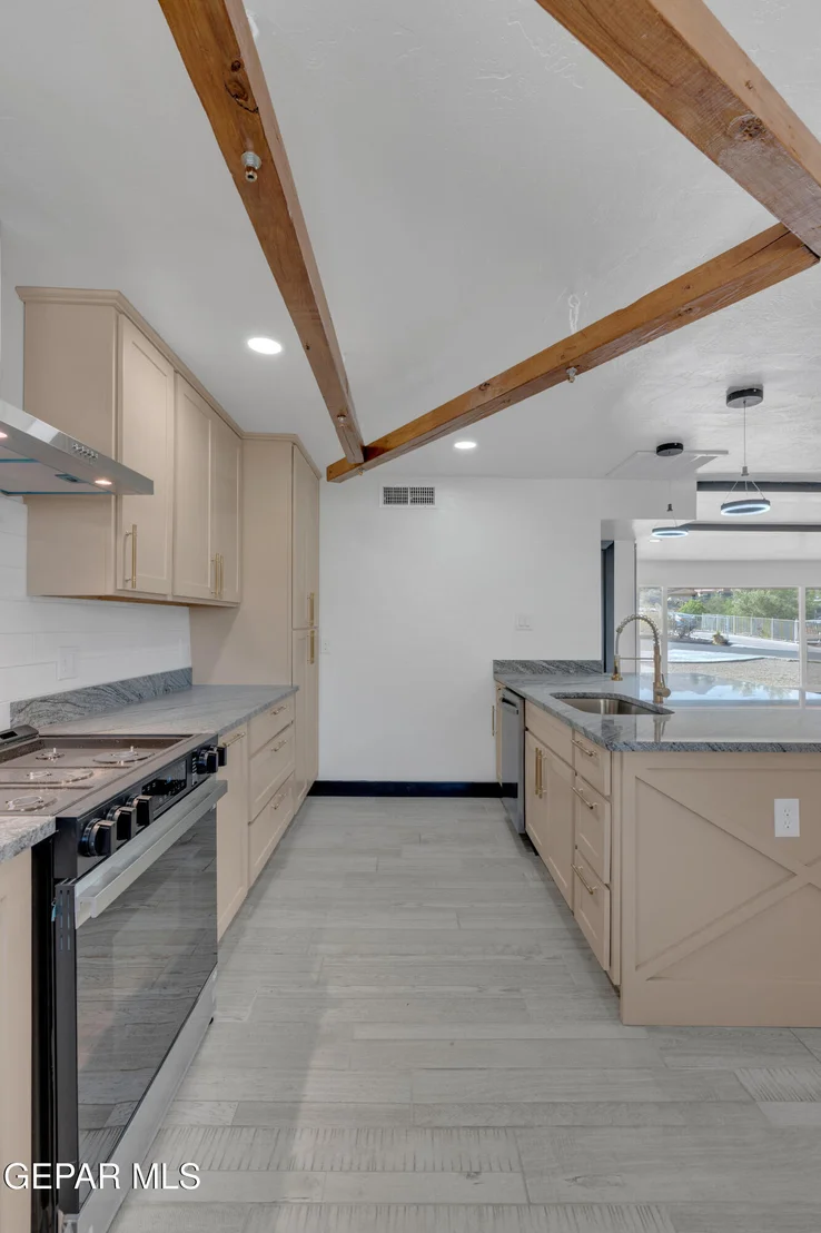 Photo of 3116 Titanic Avenue