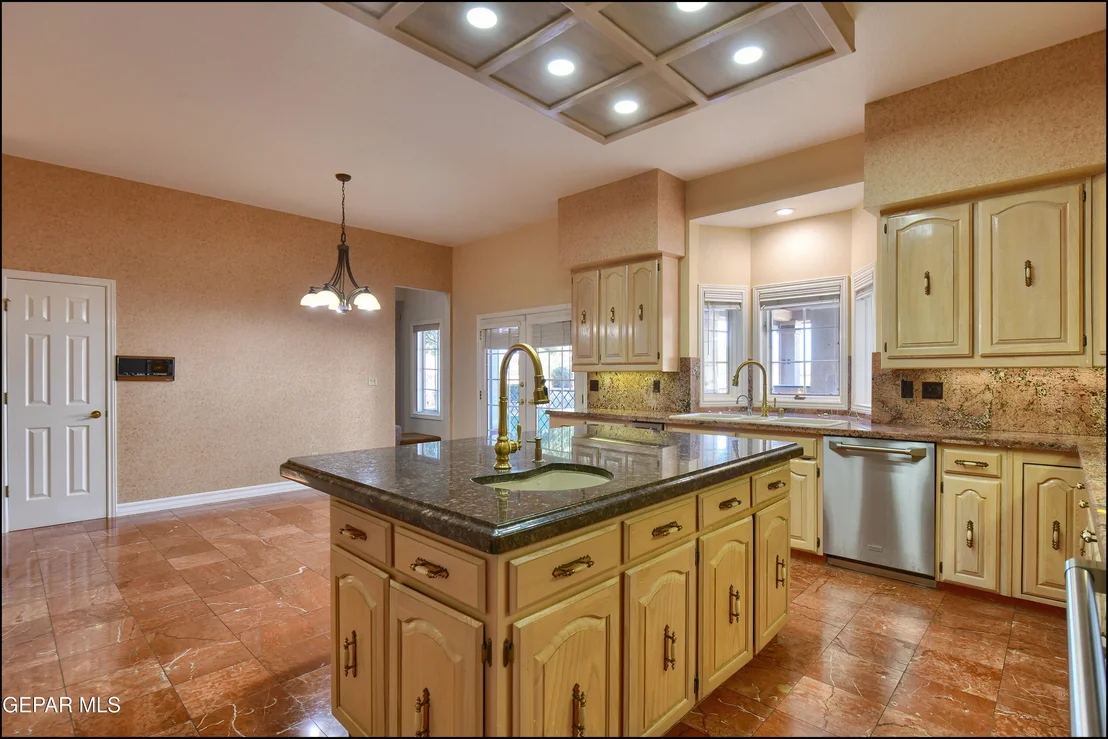 Photo of 1605 BILLY CASPER Drive