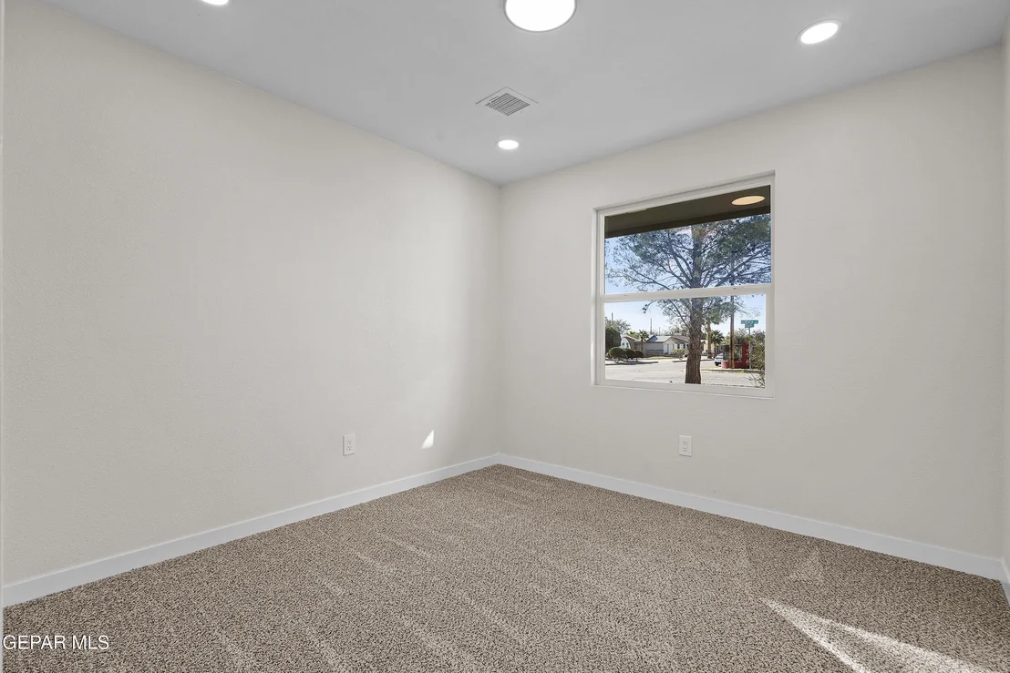 Photo of 10273 RENFREW Drive