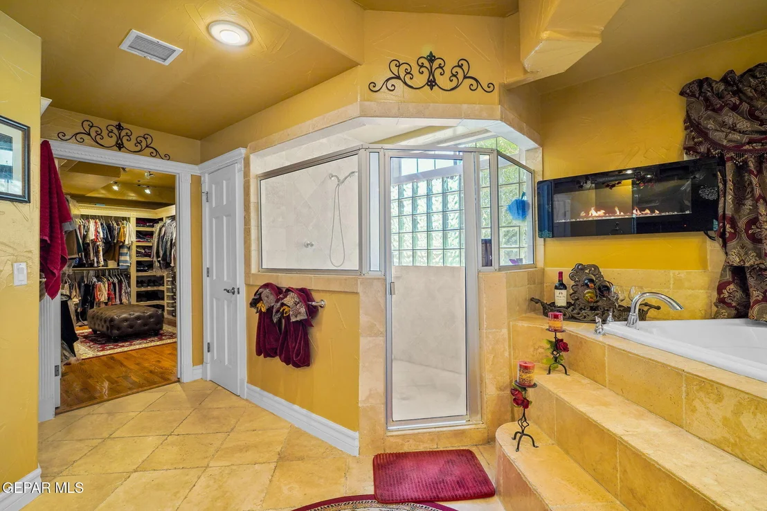 Photo of 605 MEADOW WILLOW Drive