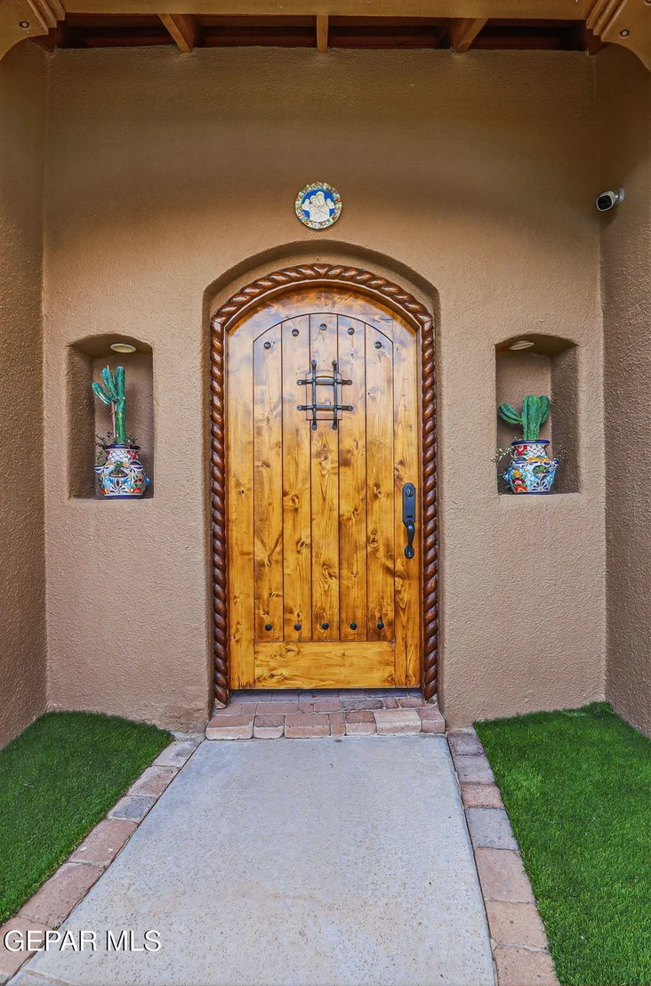 Photo of 1133 CALLE LOMAS Drive