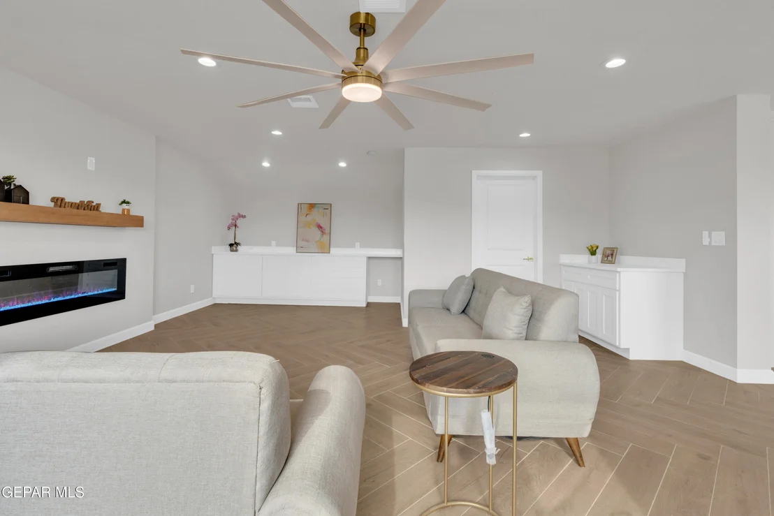 Photo of 9524 RALEIGH Drive