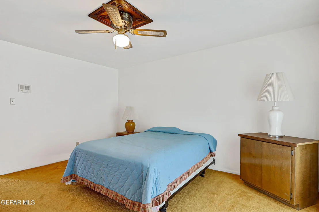 Photo of 4209 NORFOLK Lane