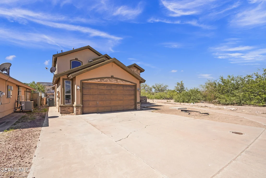 Photo of 10400 MACKENZIE ANN Place