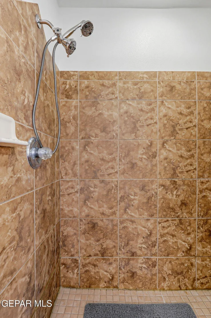 Photo of 10908 NORTHVIEW Drive