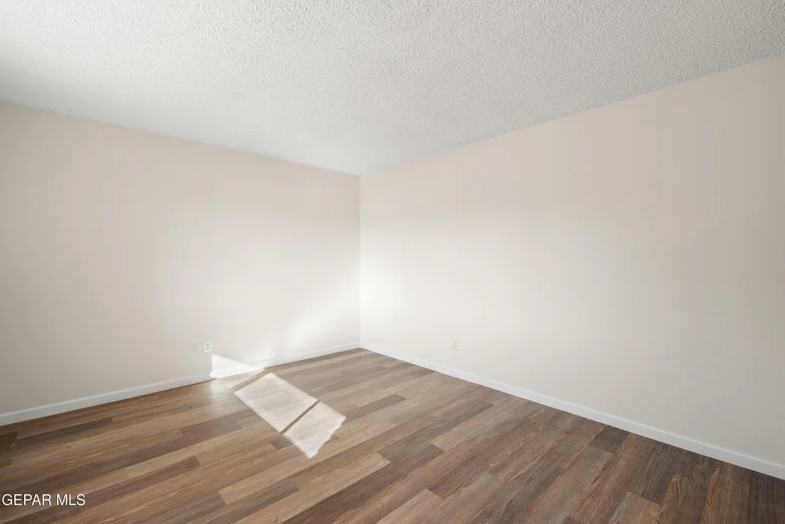 Photo of 220 MARAVILLA Drive