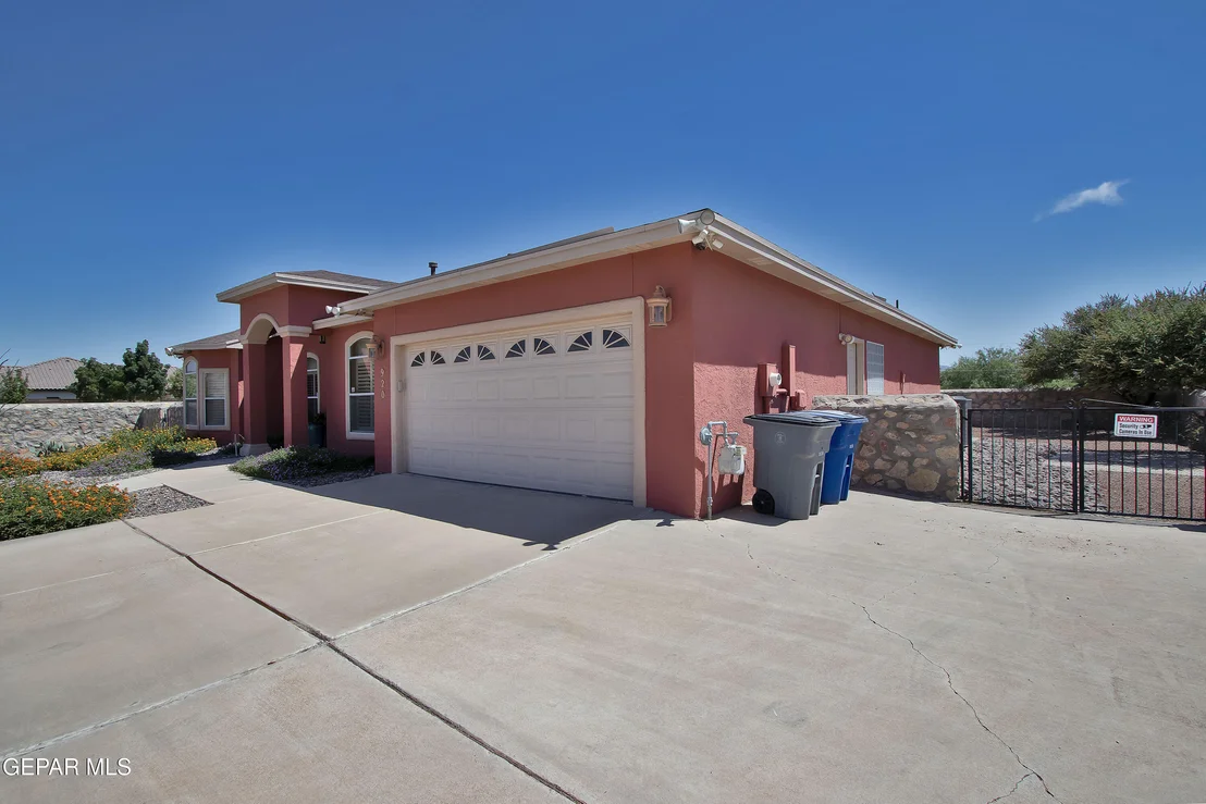 Photo of 920 TYLER SETH Avenue