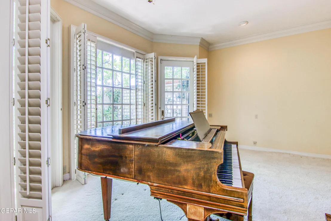 Photo of 6041 TORREY PINES Drive