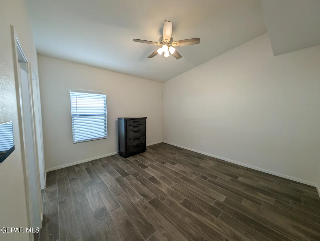 Photo of 980 Barbara Avenue