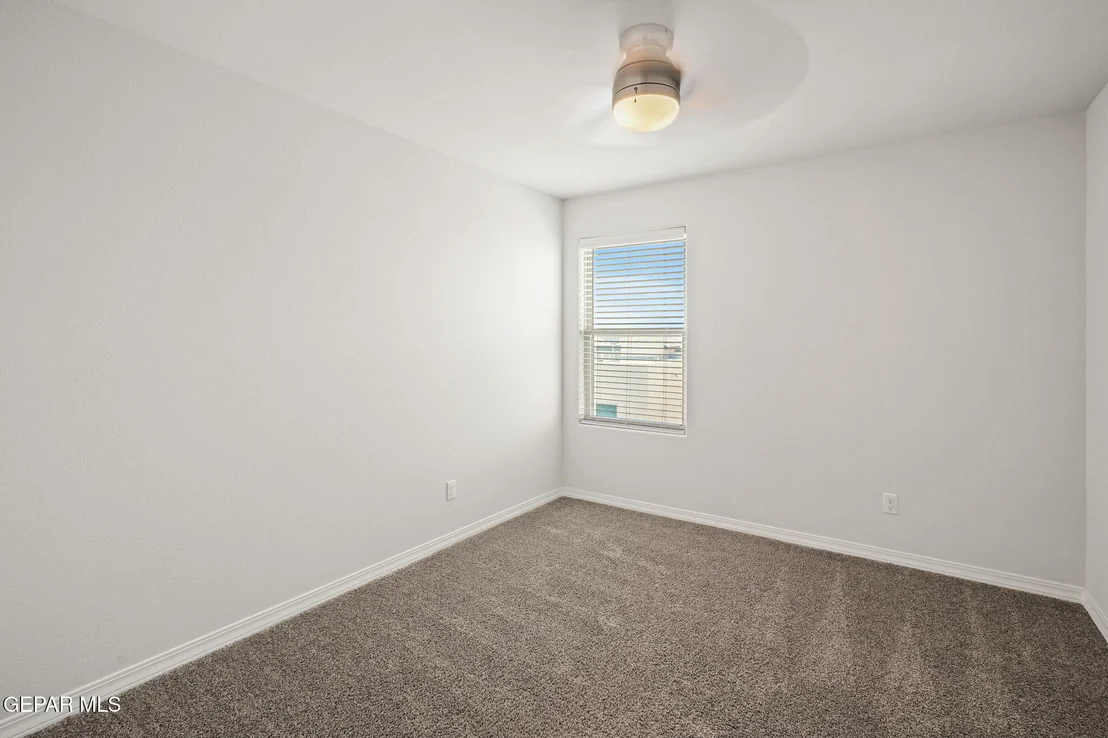 Photo of 913 Airship Place