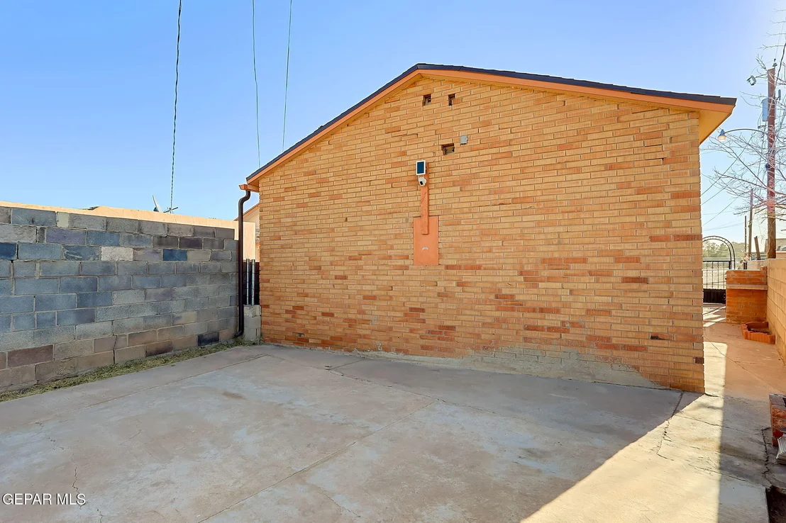 Photo of 8156 Sharp Road