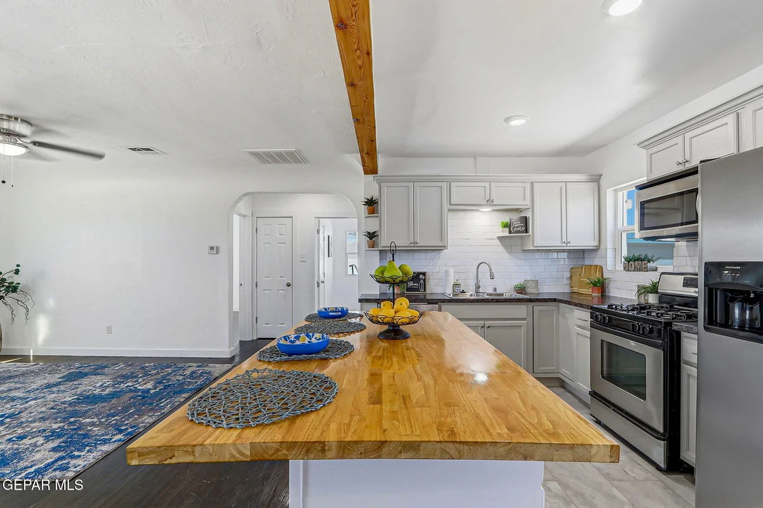 Photo of 228 WOOLDRIDGE Drive