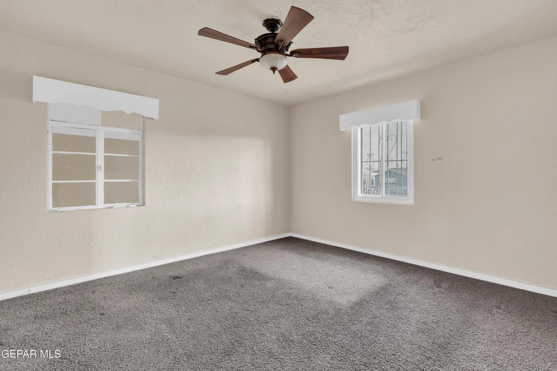 Photo of 800 Raynolds Street